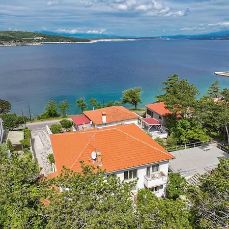 Apartment Karla With Beautiful Sea View