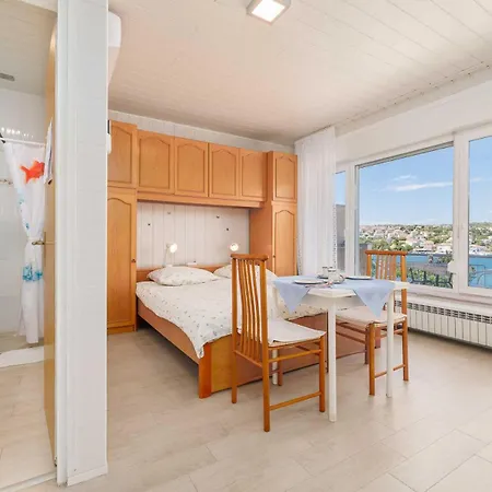 Karla With Beautiful Sea View *