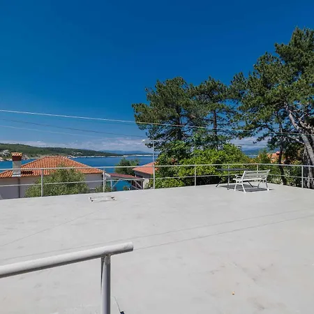 Karla With Beautiful Sea View Apartment *